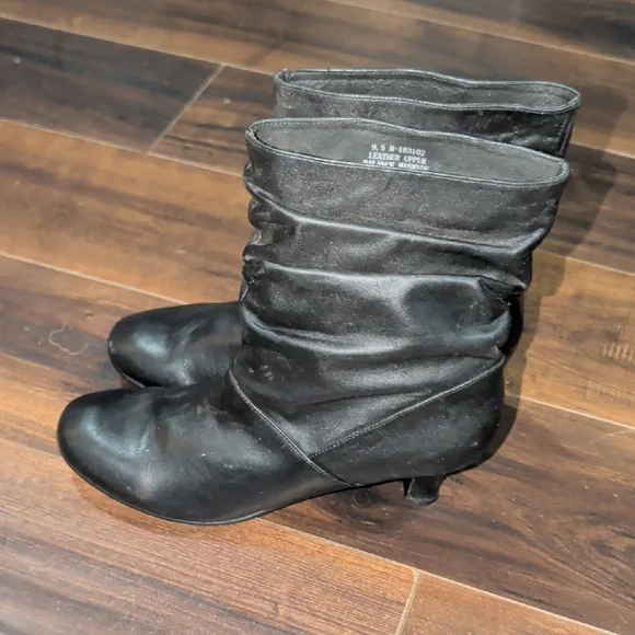 Array Slouch Ankle Boots - Picture 4 of 7